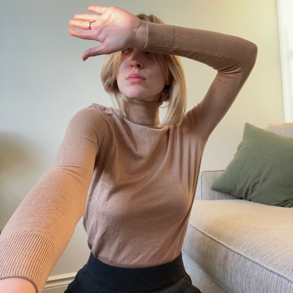 Massimo Dutti turtle neck - Picture 2 of 4